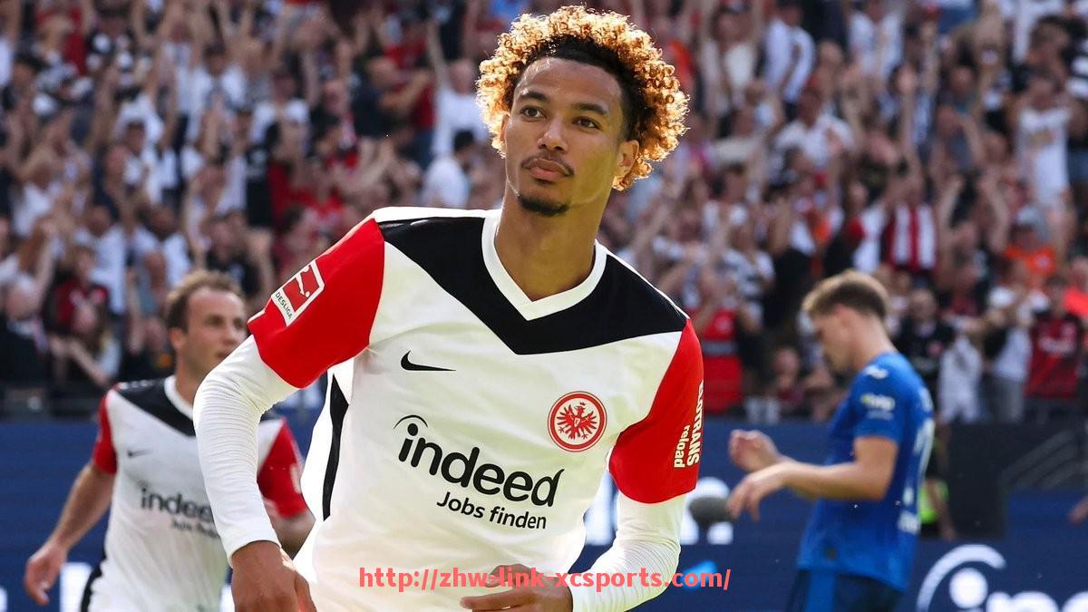 杏彩体育-世俱杯摄影作品精选：定格球场上的激情与瞬间